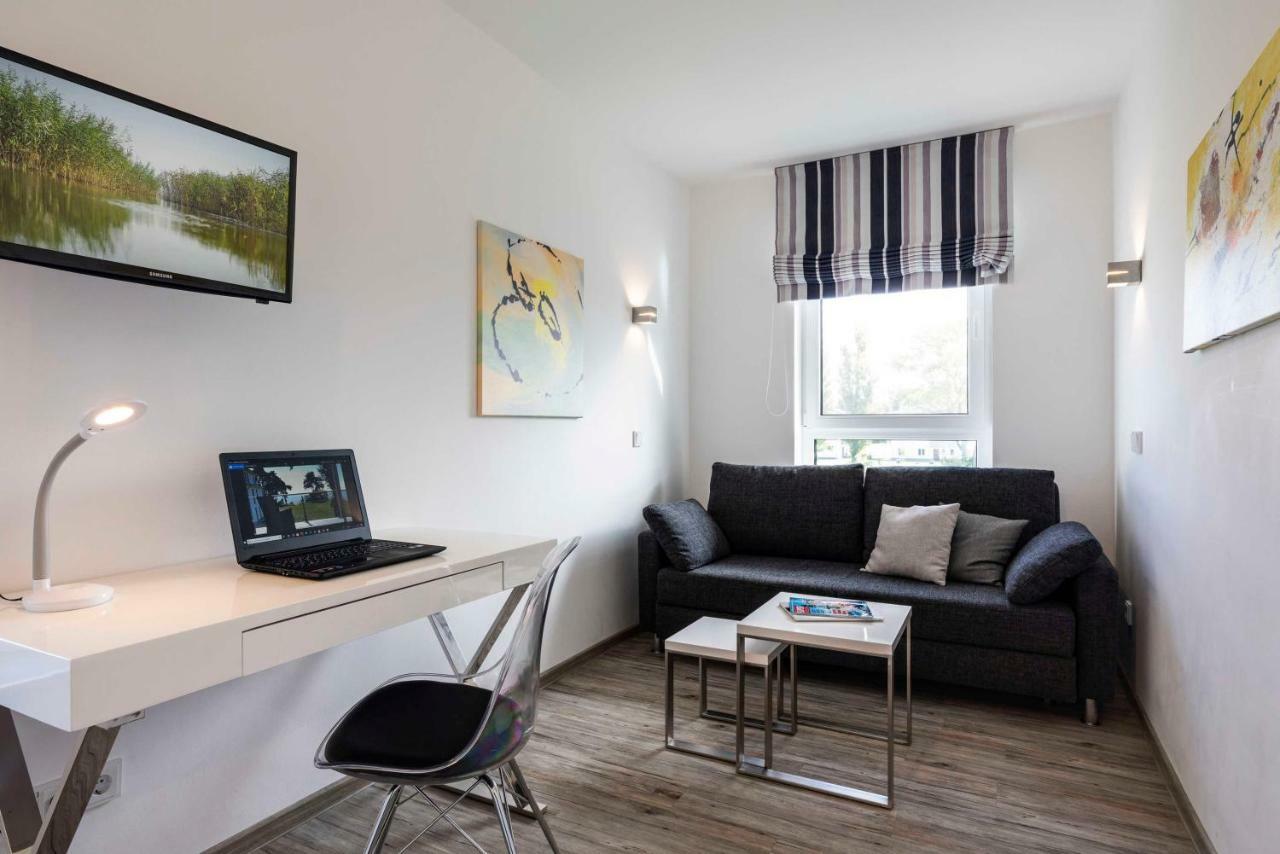 Appartement "Bernstein" Mit Penthouseflair - Oase Am Haff Garz  Exteriör bild